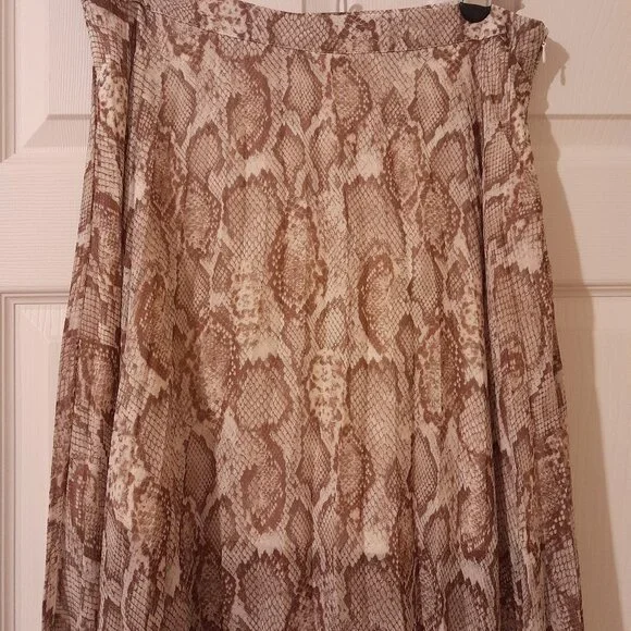 snake print pleated maxi skirt - Picture 2 of 2